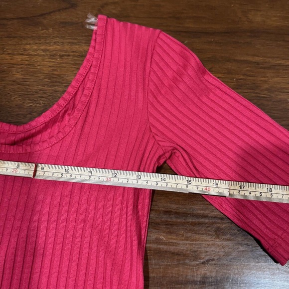 Decree Top Women’s‎ Medium Hot Pink Short Sleeve Scoop Neck Ribbed Stretch Top - Picture 12 of 14